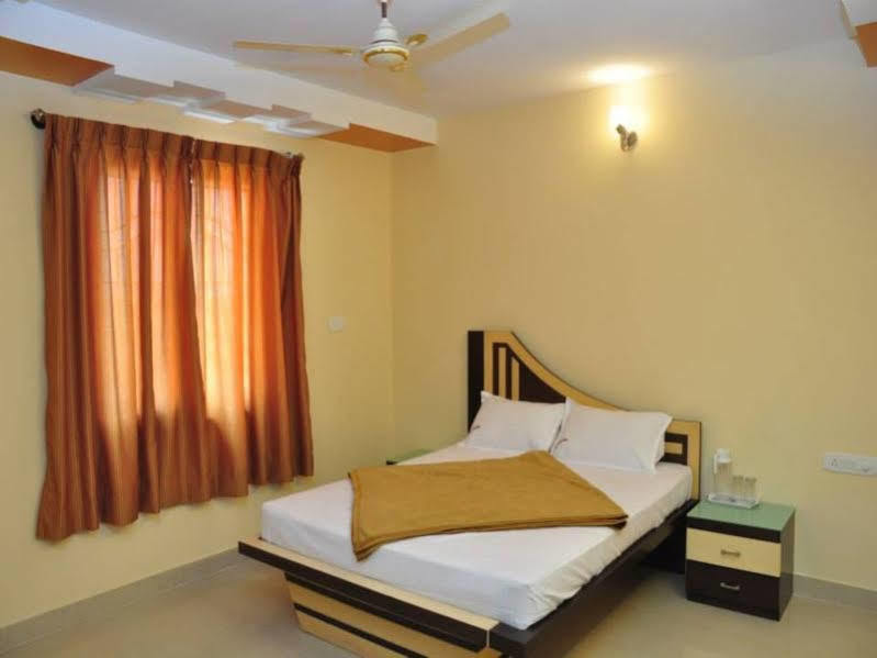 7 Hills Inn Tirupati Exterior foto